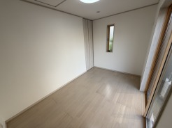 1階：洋5帖・クロゼット収納